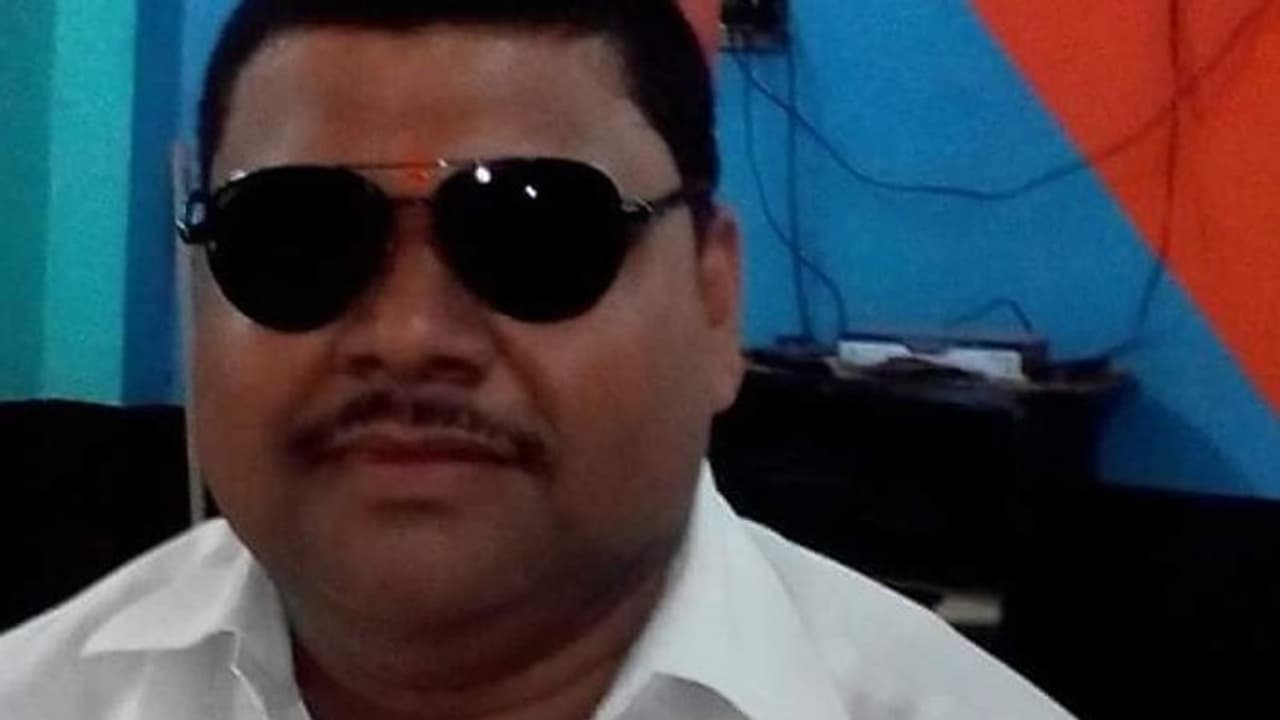 ভাটপাড়ায় প্রকাশ্যে গুলিবিদ্ধ তৃণমূল নেতা, কাঠগড়ায় বিজেপি সাংসদের অনুগামীরা ভাটপাড়ায় প্রকাশ্যে গুলিবিদ্ধ তৃণমূল নেতা, কাঠগড়ায় বিজেপি সাংসদের অনুগামীরা