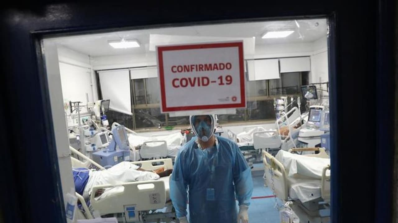 തമിഴ്നാട്ടിൽ ഒരു എംഎൽഎക്ക് കൂടി കൊവിഡ്; രോഗബാധിത മേഖലകളിലെ സഹായ വിതരണത്തിൽ പങ്കെടുത്തിരുന്നു തമിഴ്നാട്ടിൽ ഒരു എംഎൽഎക്ക് കൂടി കൊവിഡ്; രോഗബാധിത മേഖലകളിലെ സഹായ വിതരണത്തിൽ പങ്കെടുത്തിരുന്നു