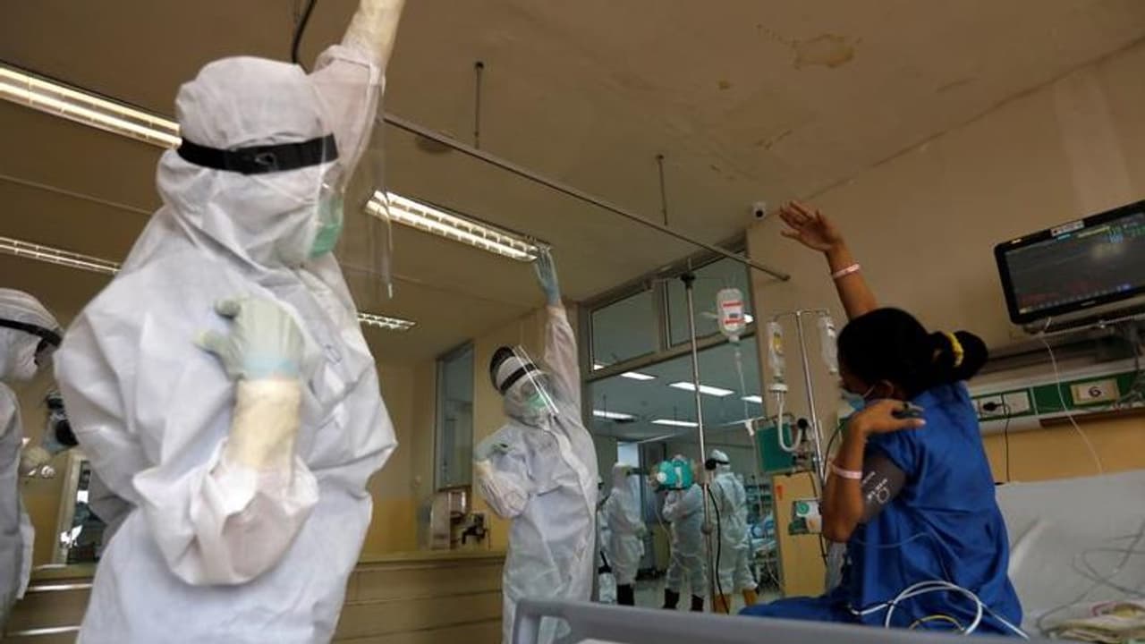 Coronavirus: Centre asks states/UTs to allow hospitalised patients to use smartphones to interact with kin Coronavirus: Centre asks states/UTs to allow hospitalised patients to use smartphones to interact with kin