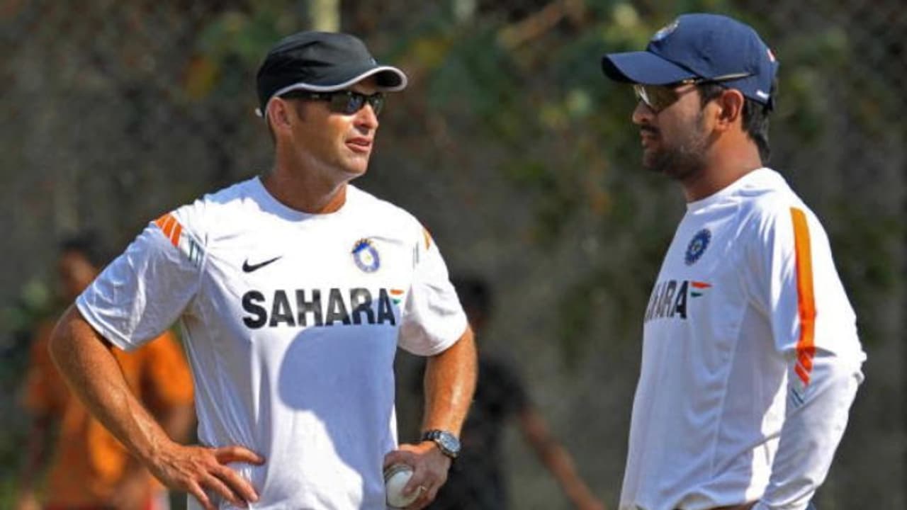 ধোনির প্রশংশায় গ্যারি কার্স্টেন, মন ছুঁয়ে যাওয়া এক ঘটনাও জানালেন প্রাক্তন ভারতীয় কোচ