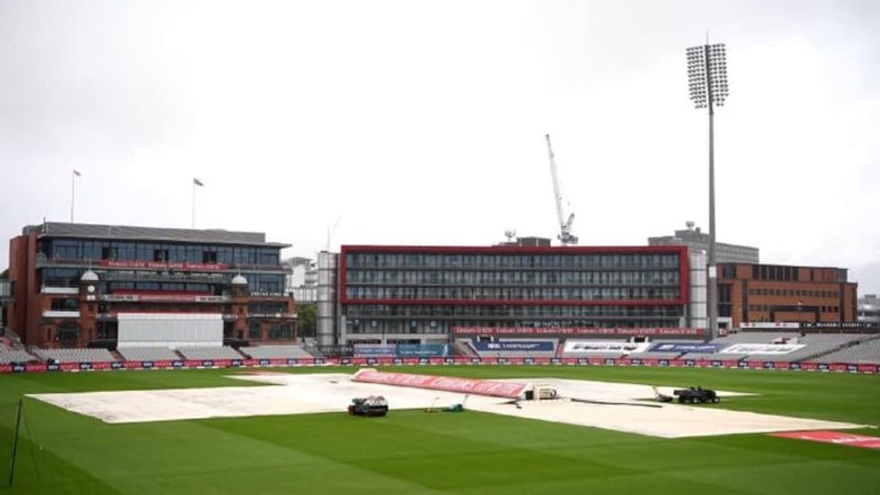 கடக்கும் காலம்.. கலக்கத்தில் இங்கிலாந்து..! 2 வது டெஸ்ட்டில் இங்கிலாந்துக்கு சிக்கல் கடக்கும் காலம்.. கலக்கத்தில் இங்கிலாந்து..! 2 வது டெஸ்ட்டில் இங்கிலாந்துக்கு சிக்கல்