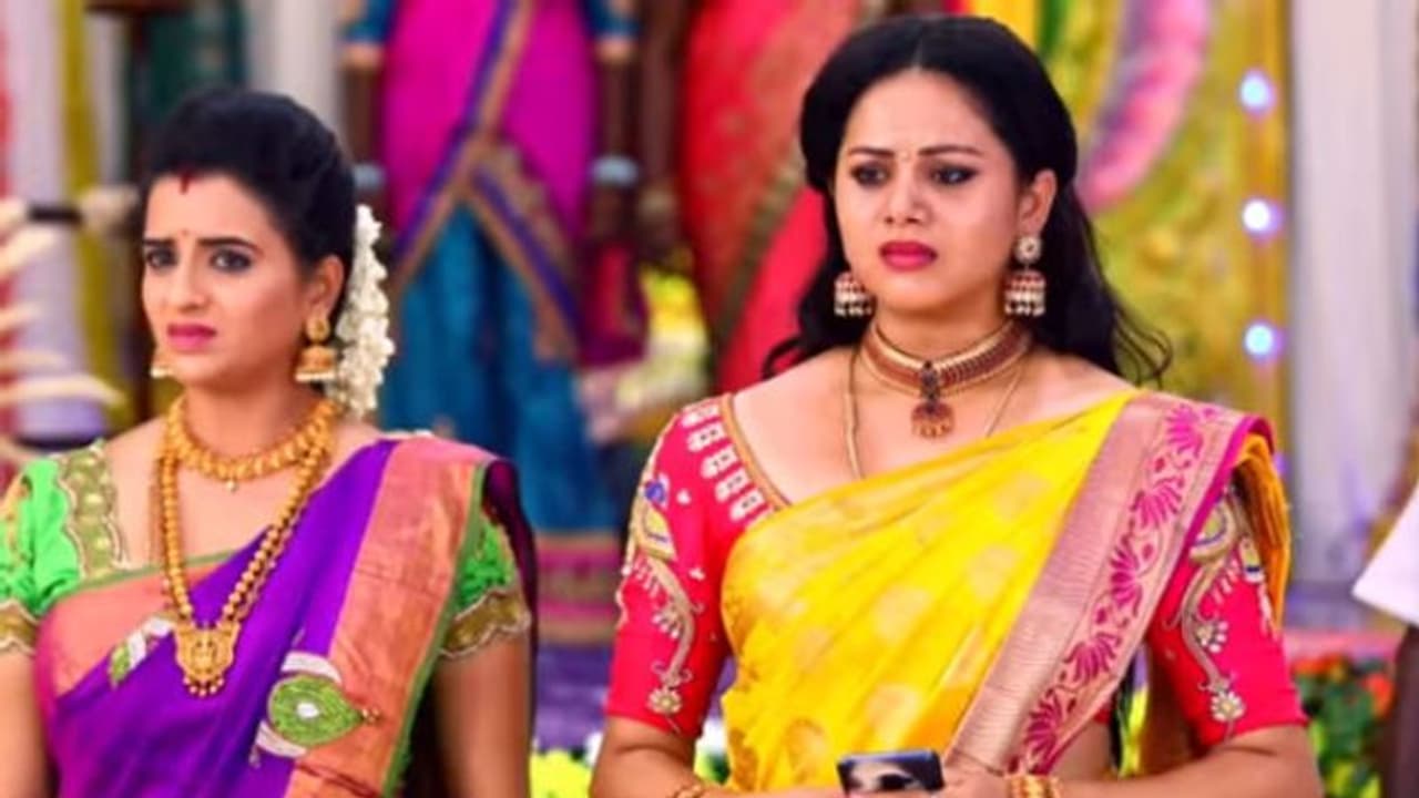 கொரோனா பஞ்சாயத்து... பிரபல சீரியலில் இருந்து 2 நடிகைகளை தூக்கியடித்த விஜய் டி.வி...!