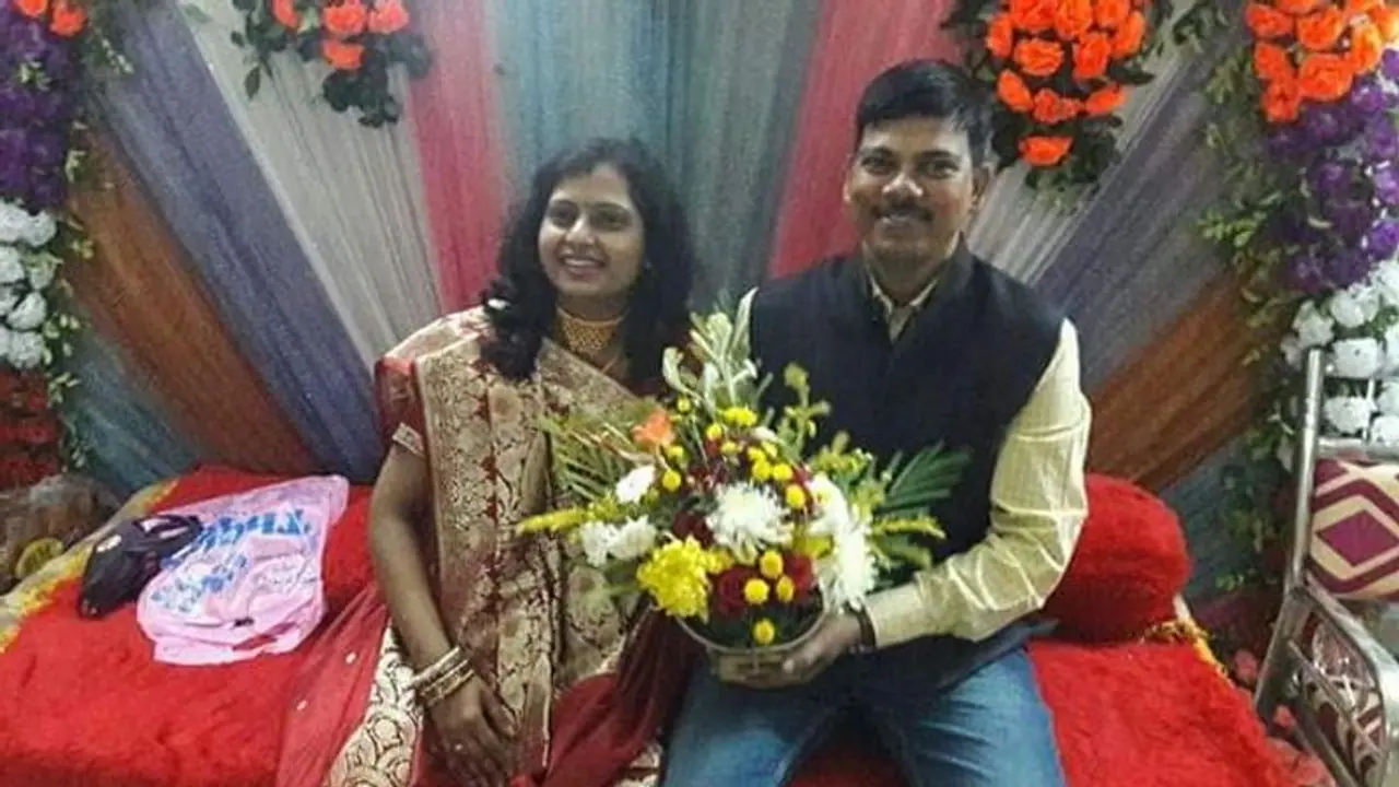 বাঁধের জলে ভেসে উঠল দেহ, শালবনিতে পুলিশকর্মীর স্ত্রীর মৃত্যুতে ঘনাচ্ছে রহস্য বাঁধের জলে ভেসে উঠল দেহ, শালবনিতে পুলিশকর্মীর স্ত্রীর মৃত্যুতে ঘনাচ্ছে রহস্য