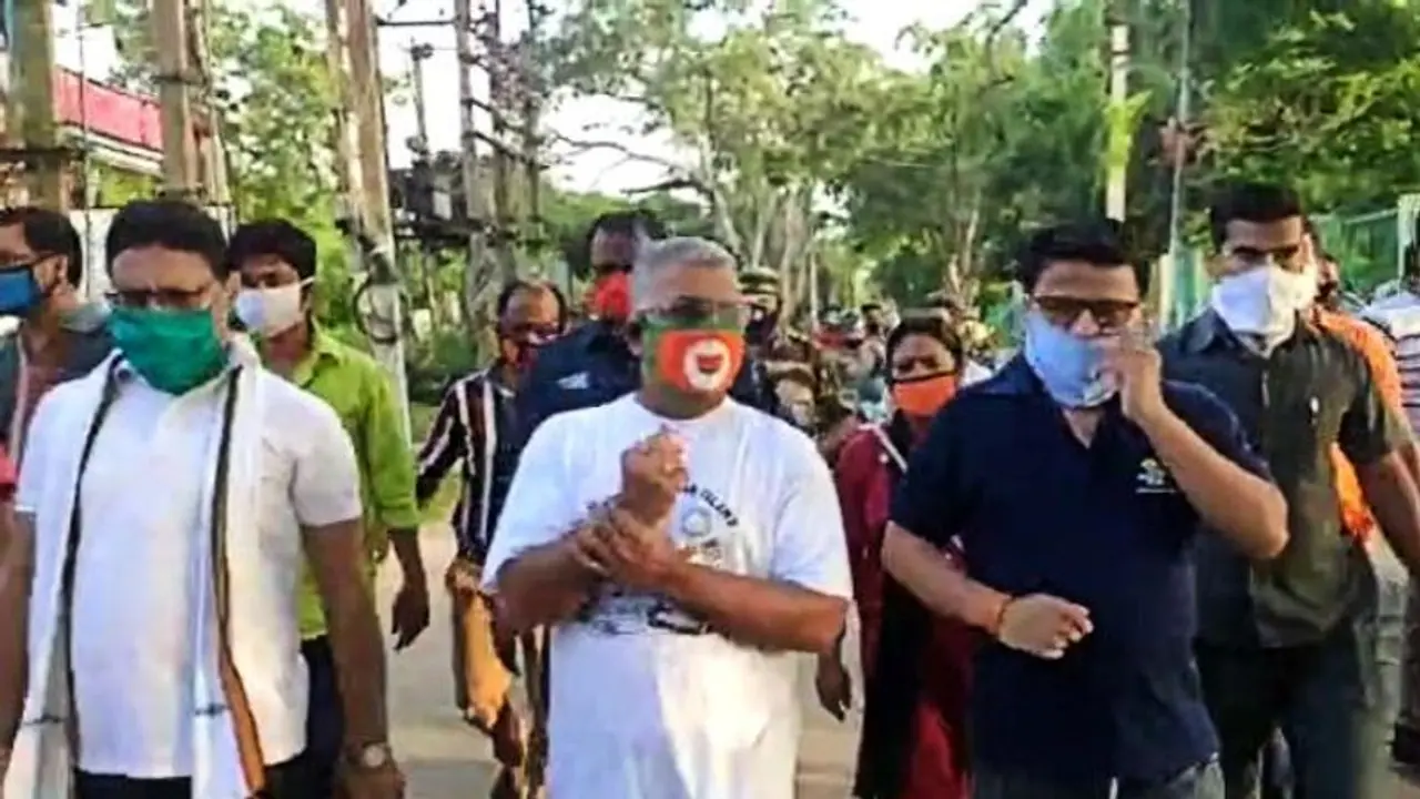 'কোভিড নিয়েও রাজনীতি করব, দম থাকলে আটকান', জঙ্গল মহল থেকে সকাল সকাল দিলীপের তোপ 'কোভিড নিয়েও রাজনীতি করব, দম থাকলে আটকান', জঙ্গল মহল থেকে সকাল সকাল দিলীপের তোপ