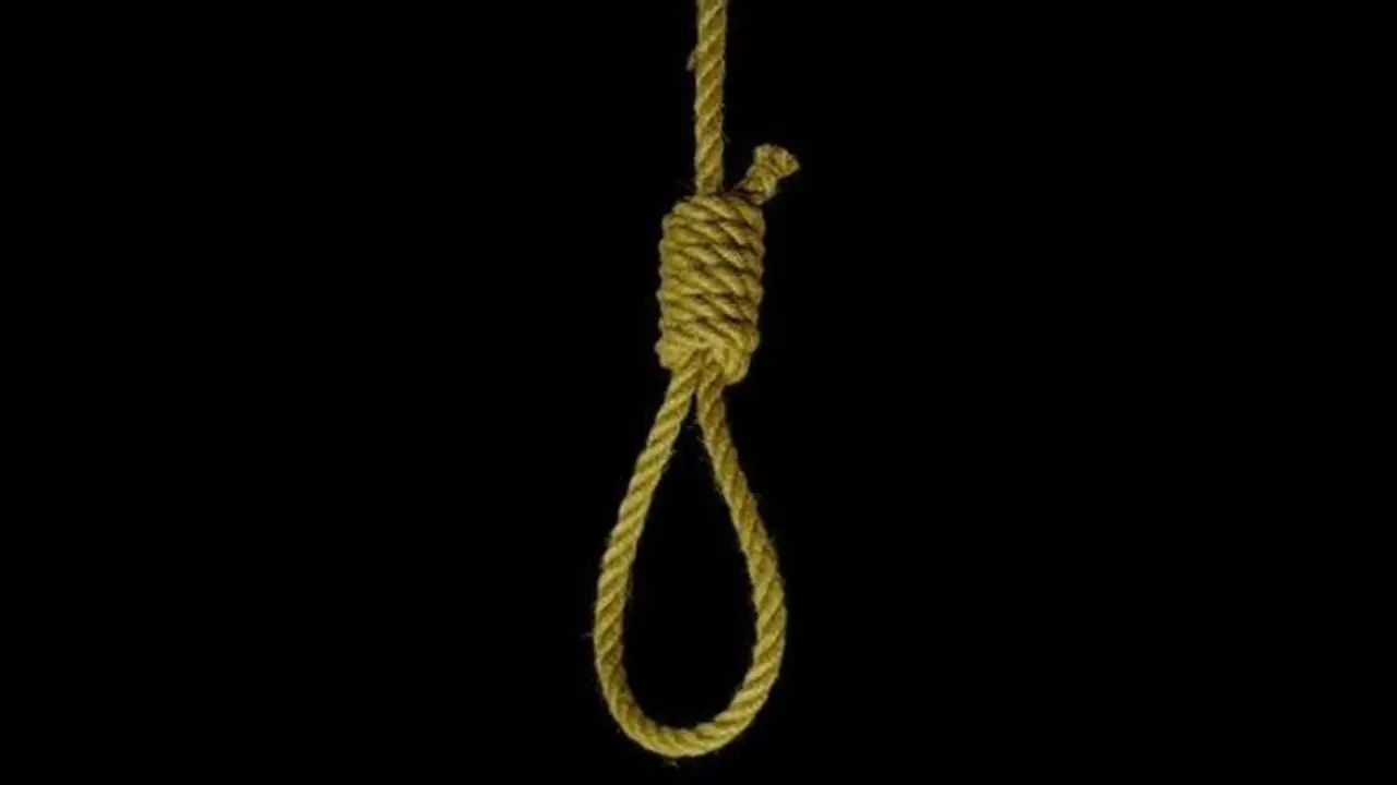 Hindu sage hanging from tree near temple: people demand probe