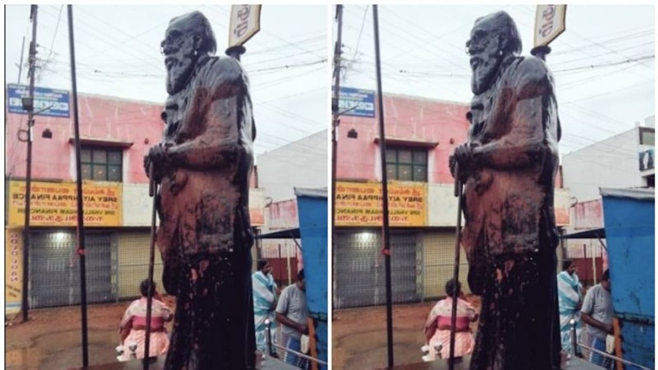 കോയമ്പത്തൂരില് പെരിയാര് പ്രതിമയില് കാവിപൂശി; പ്രതിഷേധം കോയമ്പത്തൂരില് പെരിയാര് പ്രതിമയില് കാവിപൂശി; പ്രതിഷേധം