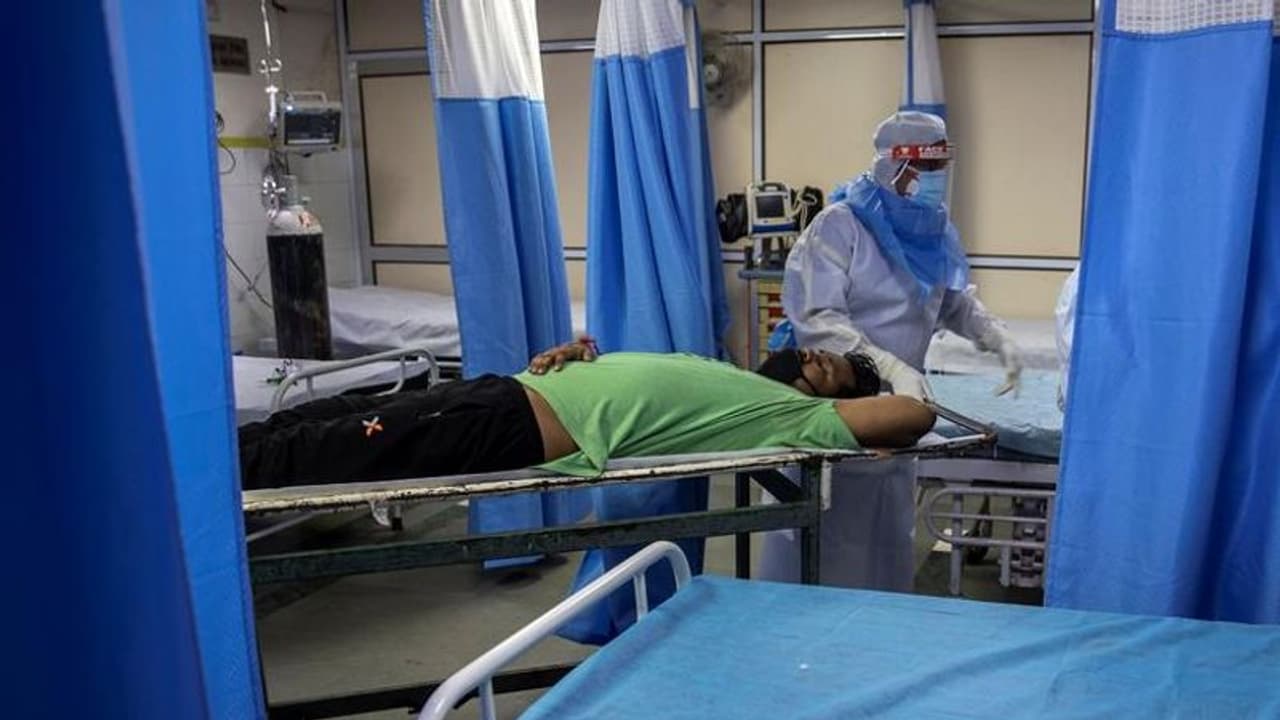 করোনা রোগীর সংখ্যা পৌঁছল প্রায় ১৫ লক্ষে, তবে সঙ্গে রয়েছে জোড়া সুখবরও করোনা রোগীর সংখ্যা পৌঁছল প্রায় ১৫ লক্ষে, তবে সঙ্গে রয়েছে জোড়া সুখবরও