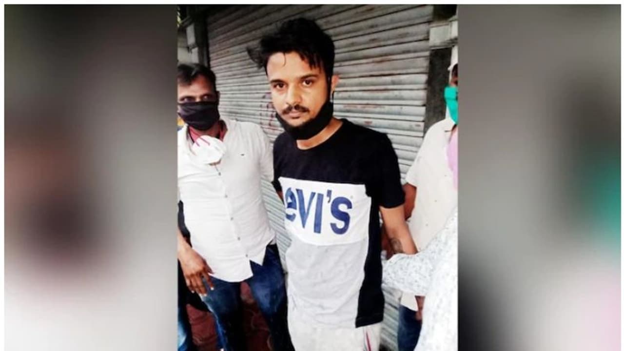 അമിത് ഷായുടെ സെക്രട്ടറി എന്നും പറഞ്ഞ് ഗഡ്കരിയുടെ സ്റ്റാഫിനെ വിളിച്ചു, കുടുങ്ങി അമിത് ഷായുടെ സെക്രട്ടറി എന്നും പറഞ്ഞ് ഗഡ്കരിയുടെ സ്റ്റാഫിനെ വിളിച്ചു, കുടുങ്ങി