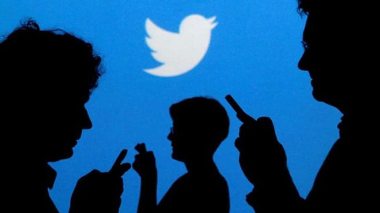 दुनिया के बड़े लीडर्स का अकाउंट हैक होने पर सरकार अलर्ट, ट्विटर को भेजा नोटिस, मांगी जानकारी दुनिया के बड़े लीडर्स का अकाउंट हैक होने पर सरकार अलर्ट, ट्विटर को भेजा नोटिस, मांगी जानकारी