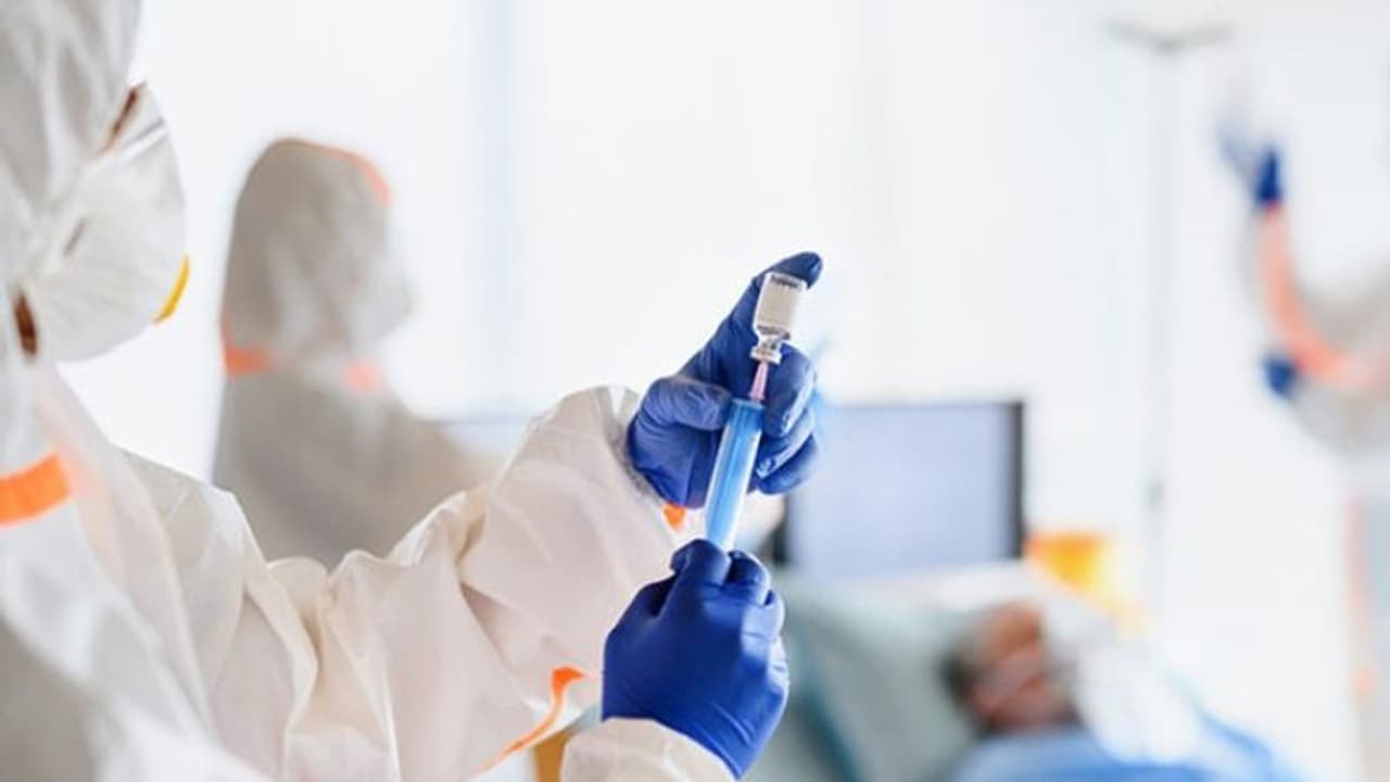 കൊവിഡ് 19; ചികിത്സയ്ക്കായി താഴ്ന്ന വരുമാനമുള്ളവര്ക്ക് 'കാരുണ്യ'യില് നിന്ന് സഹായം കൊവിഡ് 19; ചികിത്സയ്ക്കായി താഴ്ന്ന വരുമാനമുള്ളവര്ക്ക് 'കാരുണ്യ'യില് നിന്ന് സഹായം