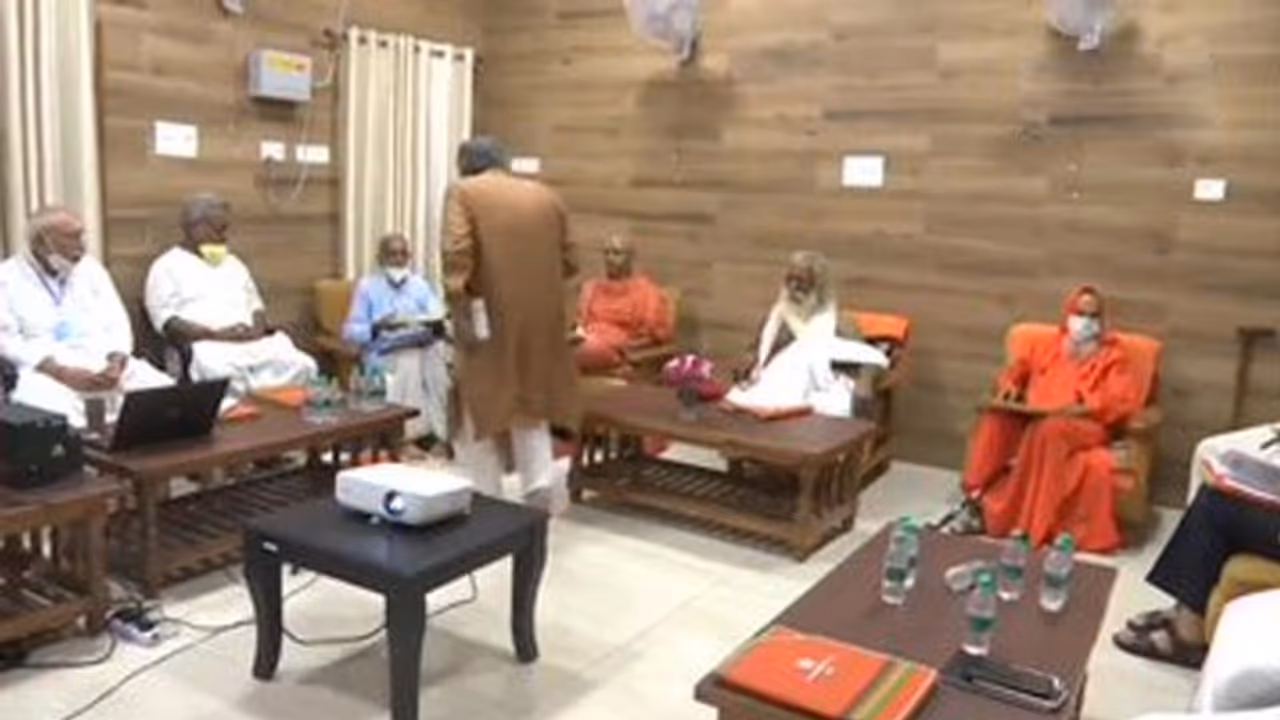 राम मंदिर : बदलेगा नक्शा, 3 नहीं 5 गुम्बद होंगे, शिलान्यास के लिए PMO को भेजी गई 3 और 5 अगस्त की तारीख राम मंदिर : बदलेगा नक्शा, 3 नहीं 5 गुम्बद होंगे, शिलान्यास के लिए PMO को भेजी गई 3 और 5 अगस्त की तारीख