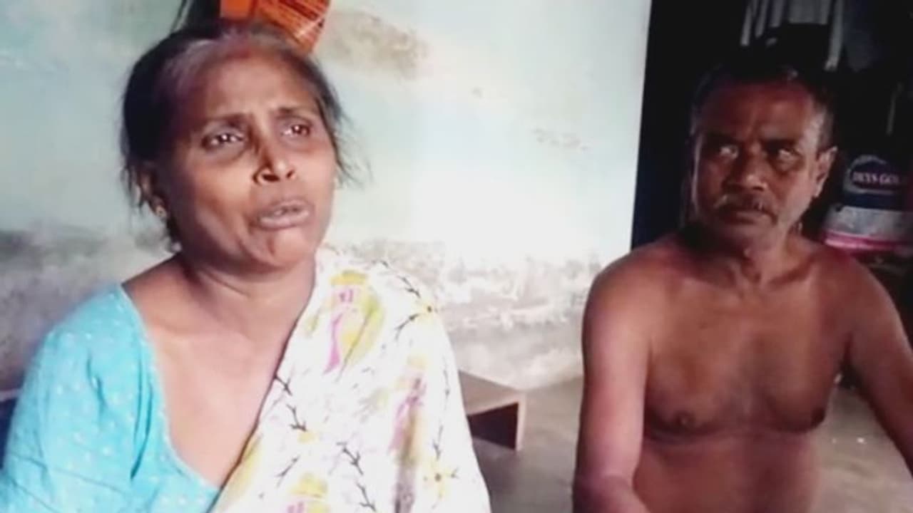 জঙ্গি সন্দেহে ঢাকায় গ্রেফতার হুগলির তরুণী,দোষ করলে শাস্তি হোক বলল পরিবার