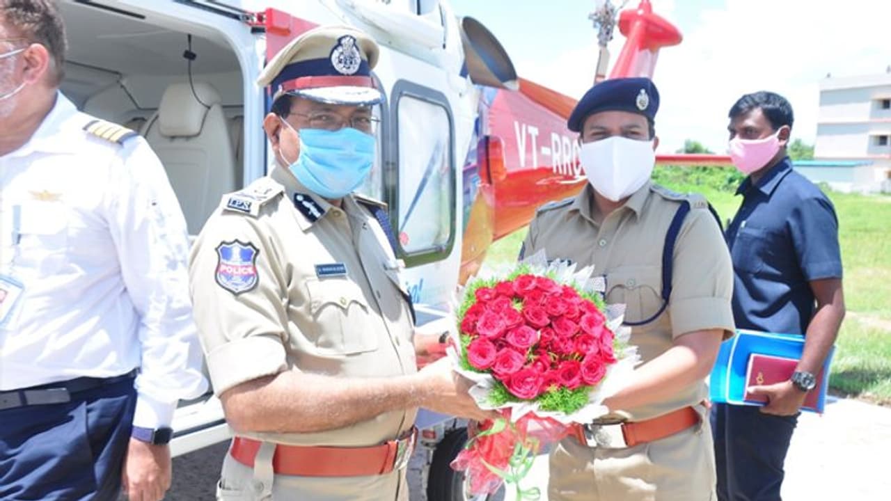 తెలంగాణలో చొరబడేందుకు మావోల యత్నం.. అది జరగదు: డీజీపీ మహేందర్ రెడ్డి తెలంగాణలో చొరబడేందుకు మావోల యత్నం.. అది జరగదు: డీజీపీ మహేందర్ రెడ్డి