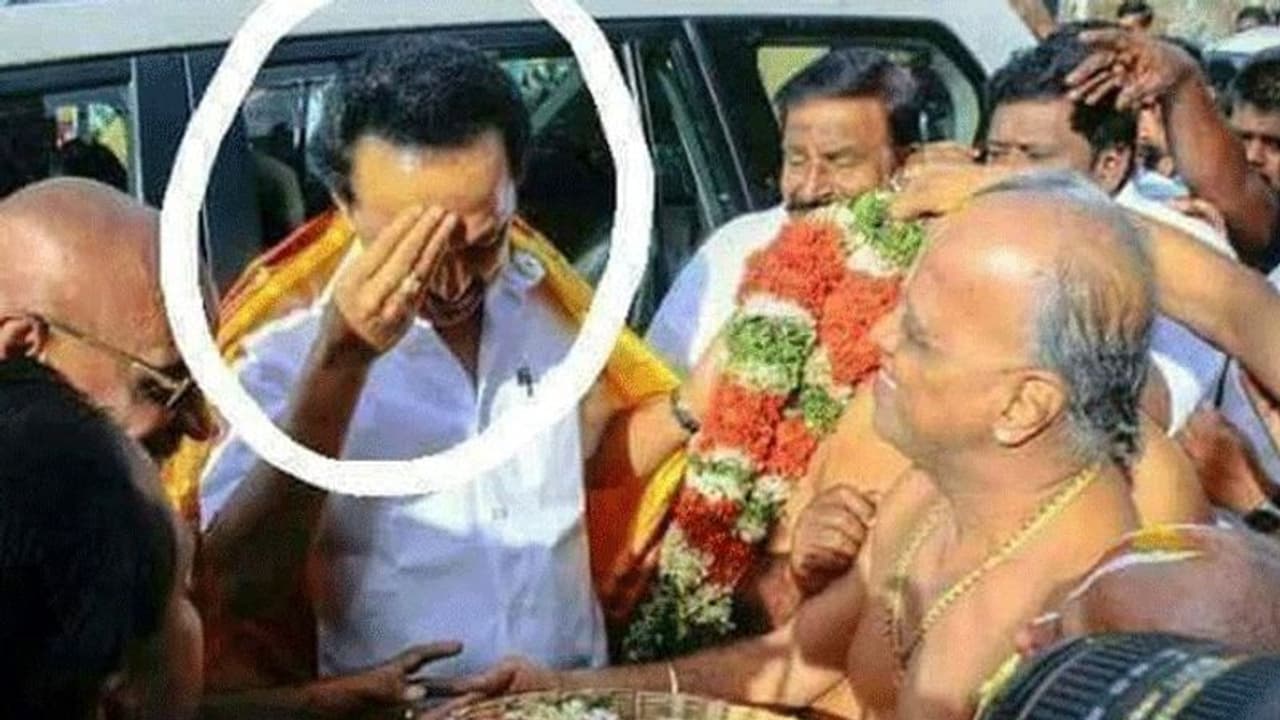 திமுக இந்து மதங்களுக்கு எதிரான கட்சி இல்லை... மதவெறிக்கு எதிரான கட்சி.. கொதித்தெழுந்த முரசொலி..! திமுக இந்து மதங்களுக்கு எதிரான கட்சி இல்லை... மதவெறிக்கு எதிரான கட்சி.. கொதித்தெழுந்த முரசொலி..!