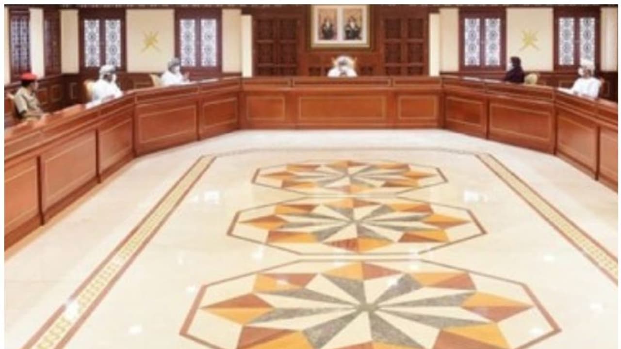 ഒമാനിൽ സാമൂഹിക പരിപാടികൾക്ക് നാളെ മുതൽ വീണ്ടും വിലക്ക്