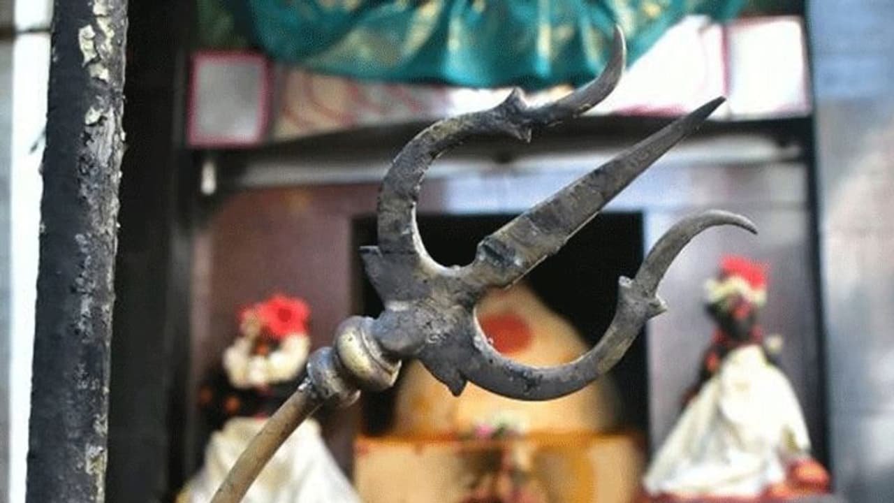 கோயில்கள் சேத விவகாரத்தால் அதிமுகவுக்கு ஆபத்து... பாஜக கடும் எச்சரிக்கை..! கோயில்கள் சேத விவகாரத்தால் அதிமுகவுக்கு ஆபத்து... பாஜக கடும் எச்சரிக்கை..!