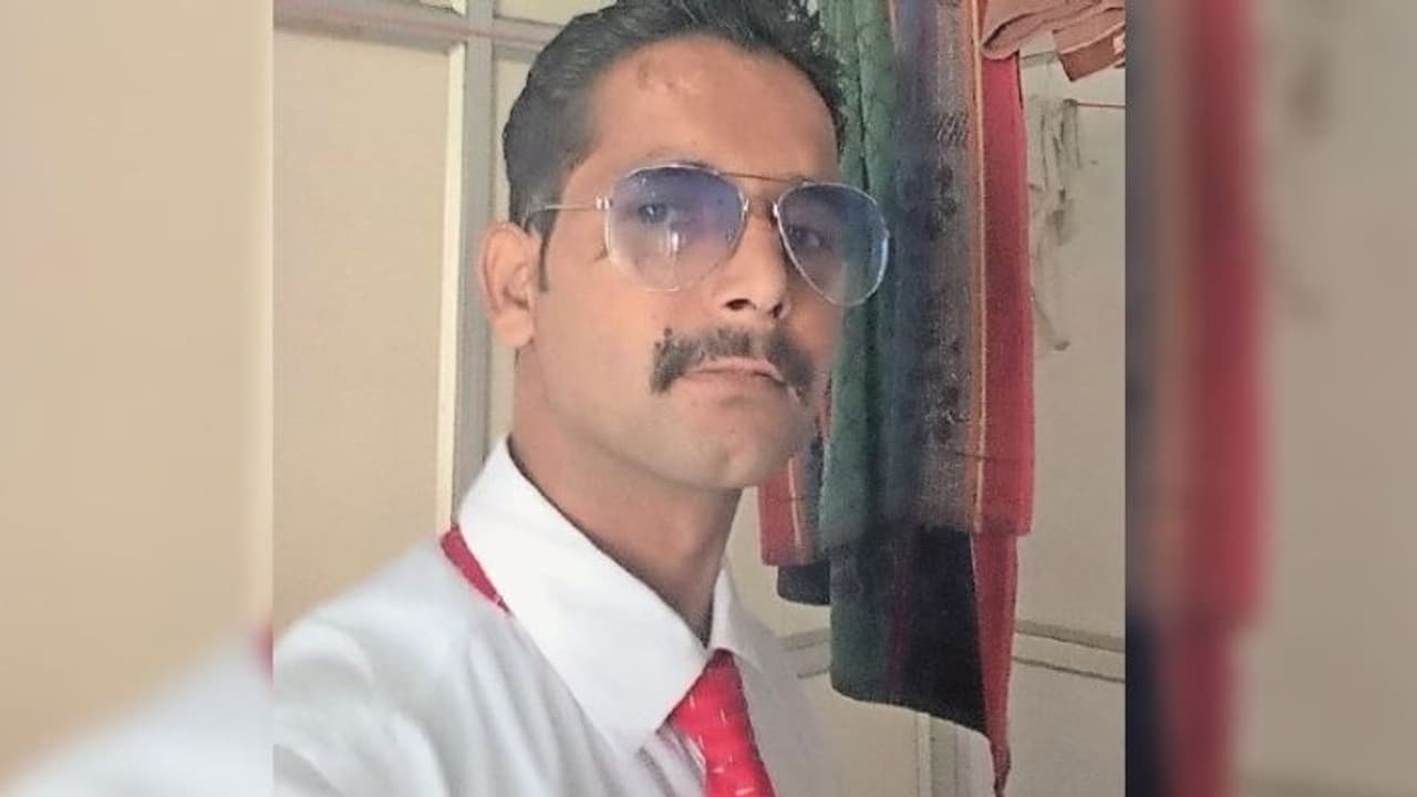 लूडो गेम क्या हारा एक दोस्त, दूसरे दोस्त ने कर दी उसकी हत्या..घर से 2 किमी. दूर दफना दी उसकी लाश... लूडो गेम क्या हारा एक दोस्त, दूसरे दोस्त ने कर दी उसकी हत्या..घर से 2 किमी. दूर दफना दी उसकी लाश...