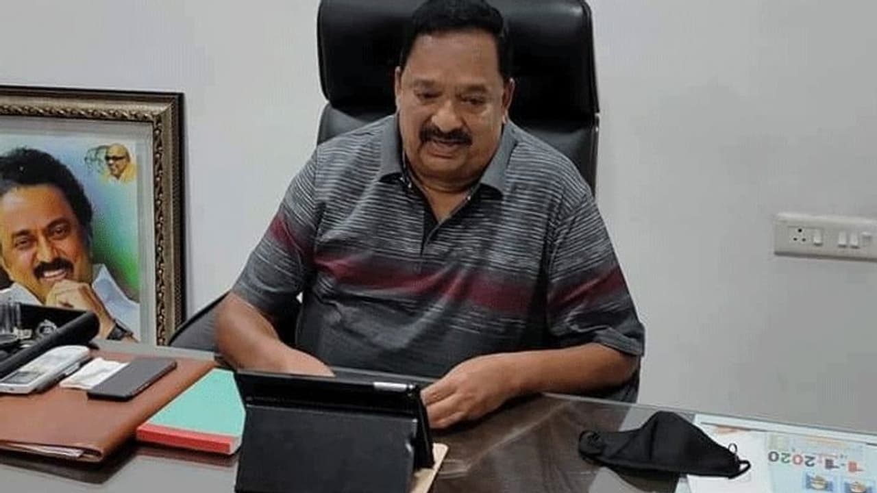 திமுகவை காட்டு காட்டும் கொரோனா.. ராணிப்பேட்டை எம்எல்ஏ காந்திக்கும் தொற்று.. அதிர்ச்சியில் ஸ்டாலின்.! திமுகவை காட்டு காட்டும் கொரோனா.. ராணிப்பேட்டை எம்எல்ஏ காந்திக்கும் தொற்று.. அதிர்ச்சியில் ஸ்டாலின்.!