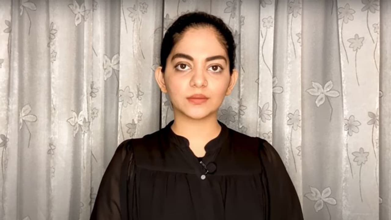 'ഇത് അന്തസ്സുള്ള പരിപാടിയാണെന്ന് വിചാരിക്കുന്നവരോട്'; സൈബര്‍ അതിക്രമികള്‍ക്ക് 'പ്രണയലേഖനമെഴുതി' അഹാന