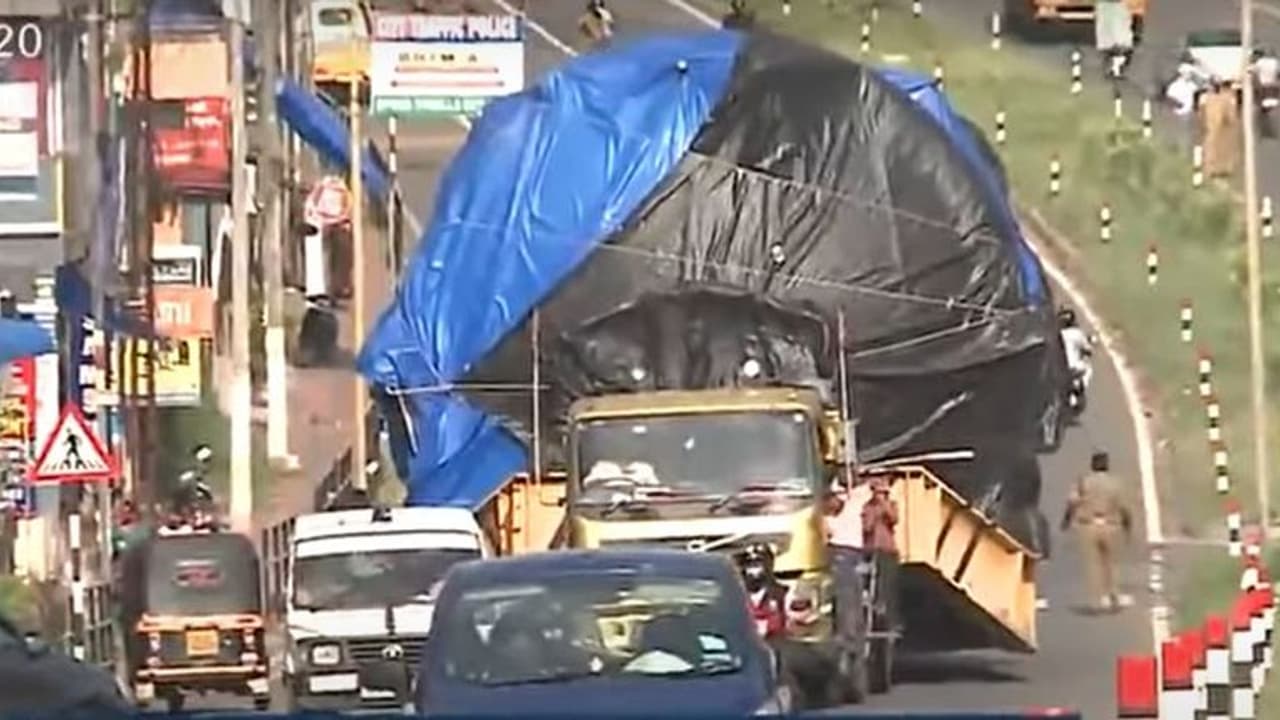 ನಾಸಿಕ್ನಿಂದ ಕೇರಳಕ್ಕೆ ಸರಕು ಸಾಗಣೆ, ಒಂದು ವರ್ಷವಾದರೂ ಇನ್ನೂ ತಲುಪಿಲ್ಲ ಟ್ರಕ್! ನಾಸಿಕ್ನಿಂದ ಕೇರಳಕ್ಕೆ ಸರಕು ಸಾಗಣೆ, ಒಂದು ವರ್ಷವಾದರೂ ಇನ್ನೂ ತಲುಪಿಲ್ಲ ಟ್ರಕ್!