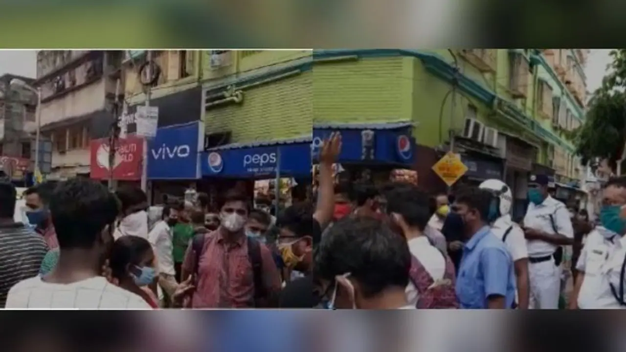 টালিগঞ্জের অশোকনগর বিদ্যাপীঠের ১০০ জনের উচ্চ মাধ্য়মিকের ফল আসেনি, পথ অবরোধ পরিক্ষার্থীদের টালিগঞ্জের অশোকনগর বিদ্যাপীঠের ১০০ জনের উচ্চ মাধ্য়মিকের ফল আসেনি, পথ অবরোধ পরিক্ষার্থীদের