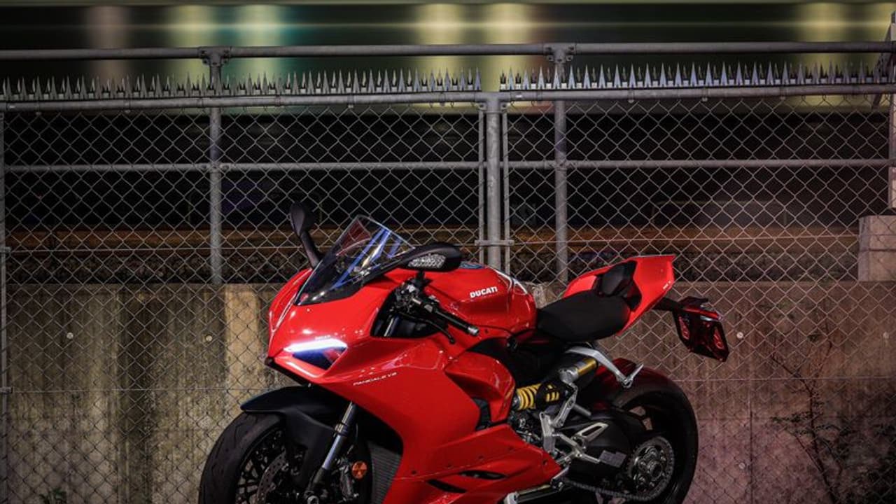 ಭಾರತದಲ್ಲಿ ಡ್ಯುಕಾಟಿ ಪನಿಗೇಲ್ v2 ಬೈಕ್ ಬುಕಿಂಗ್ ಆರಂಭ, ಕೇವಲ 1 ಲಕ್ಷ ರೂ! ಭಾರತದಲ್ಲಿ ಡ್ಯುಕಾಟಿ ಪನಿಗೇಲ್ v2 ಬೈಕ್ ಬುಕಿಂಗ್ ಆರಂಭ, ಕೇವಲ 1 ಲಕ್ಷ ರೂ!