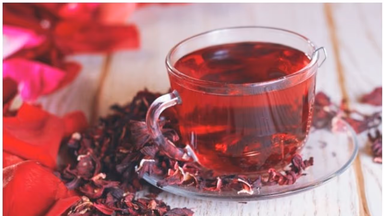 വണ്ണം കുറയ്ക്കണമെന്നുണ്ടോ; ദിവസവും 'ചെമ്പരത്തി ചായ' ശീലമാക്കൂ...