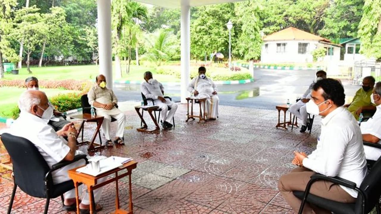 ಮತ್ತೆ ಶುರುವಾಯ್ತು ಸಂಪುಟ ಕಸರತ್ತು, ಬೈ ಎಲೆಕ್ಷನ್ ನಂತ್ರ ಮಂತ್ರಿಯಾಗ್ತಿನಿ ಎಂದ MLC ಮತ್ತೆ ಶುರುವಾಯ್ತು ಸಂಪುಟ ಕಸರತ್ತು, ಬೈ ಎಲೆಕ್ಷನ್ ನಂತ್ರ ಮಂತ್ರಿಯಾಗ್ತಿನಿ ಎಂದ MLC