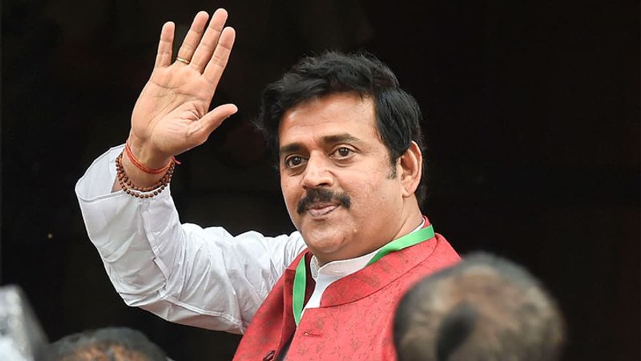 विकास दुबे की मौत पर ब्राह्मणवाद को लेकर बहस तेज तो रवि किशन ने दिया ये जवाब विकास दुबे की मौत पर ब्राह्मणवाद को लेकर बहस तेज तो रवि किशन ने दिया ये जवाब