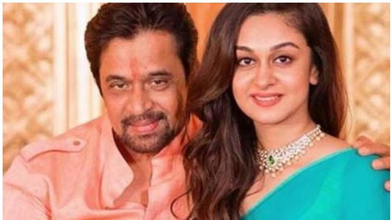 നടിയും അര്ജുന്റെ മകളുമായ ഐശ്വര്യ അര്ജുന് കൊവിഡ് സ്ഥിരീകരിച്ചു നടിയും അര്ജുന്റെ മകളുമായ ഐശ്വര്യ അര്ജുന് കൊവിഡ് സ്ഥിരീകരിച്ചു