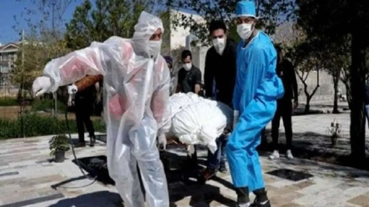 মাত্র ২ সপ্তাহে তছনছ হয়ে গেল পরিবার, করোনা প্রাণ কেড়ে নিল মা ও ৫ ছেলের মাত্র ২ সপ্তাহে তছনছ হয়ে গেল পরিবার, করোনা প্রাণ কেড়ে নিল মা ও ৫ ছেলের