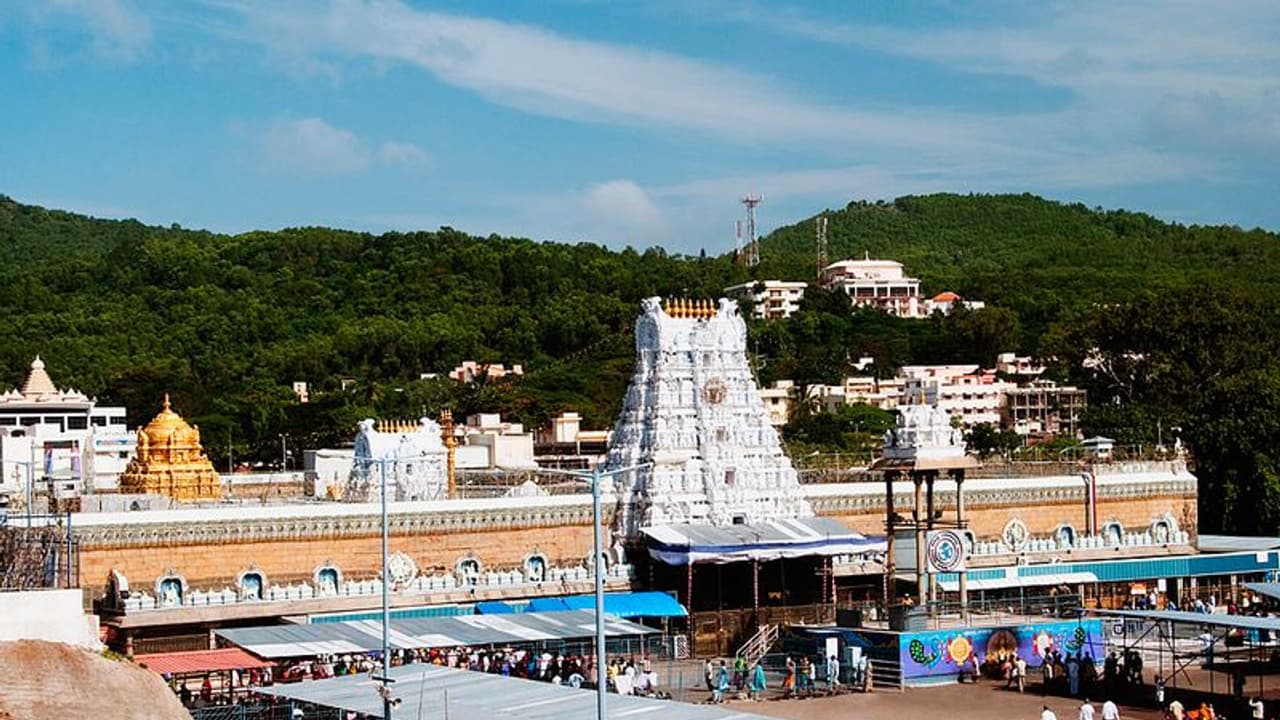 குடும்பத்துடன் திருப்பதி போறீங்களா? அப்படினா இந்த செய்தியை மறக்காமல் படிங்க..! குடும்பத்துடன் திருப்பதி போறீங்களா? அப்படினா இந்த செய்தியை மறக்காமல் படிங்க..!