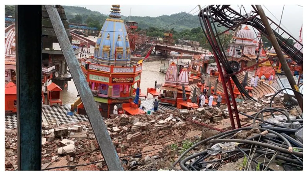 প্রকৃতির রোষানলে এবার দেবভূমি, বজ্রপাতে লণ্ডভণ্ড হরিদ্বারের হর কি পৌরি