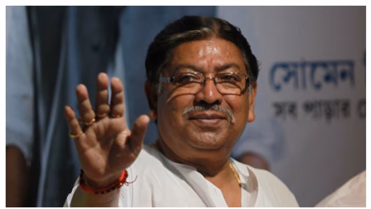 গুরুতর অসুস্থ প্রদেশ কংগ্রেস সভাপতি, জ্বর ও শ্বাসকষ্ট নিয়ে আইসিইউ তে সোমেন মিত্র