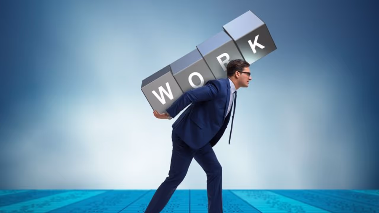 Are you a workaholic? Working for more than 55 hours per week can increase 35% higher risk of a stroke Are you a workaholic? Working for more than 55 hours per week can increase 35% higher risk of a stroke