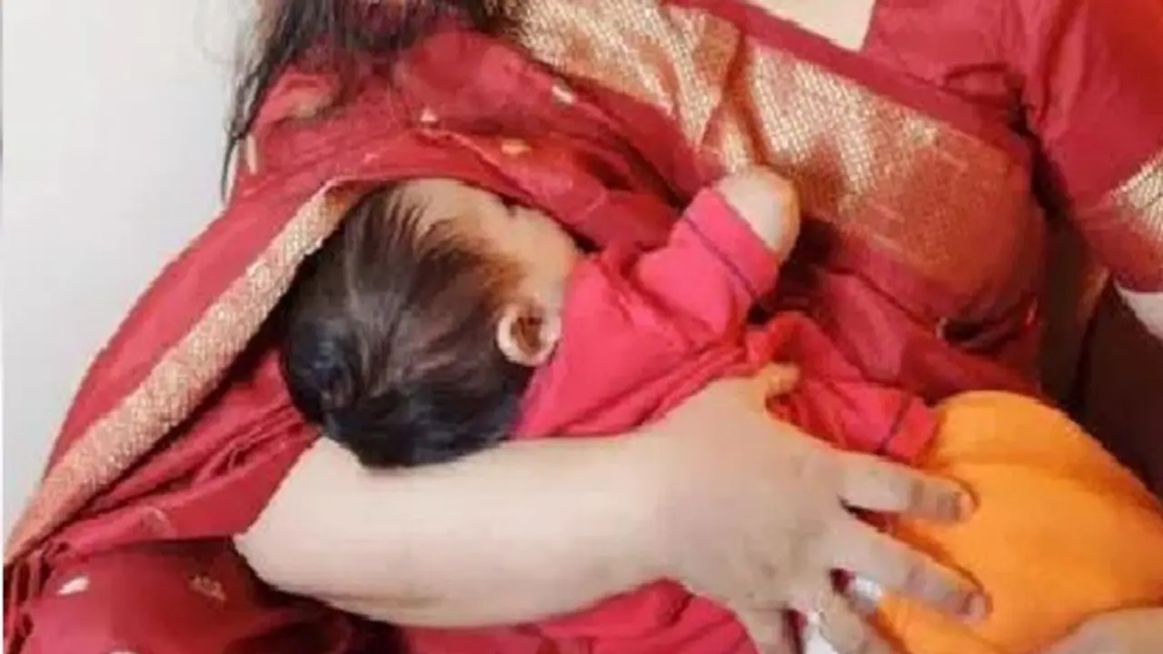 বহু চেষ্টা করেও আসছে না সন্তান? এই মন্ত্রের জপে কাটবে শারীরিক বাধা, ঘর ভরবে আনন্দে বহু চেষ্টা করেও আসছে না সন্তান? এই মন্ত্রের জপে কাটবে শারীরিক বাধা, ঘর ভরবে আনন্দে