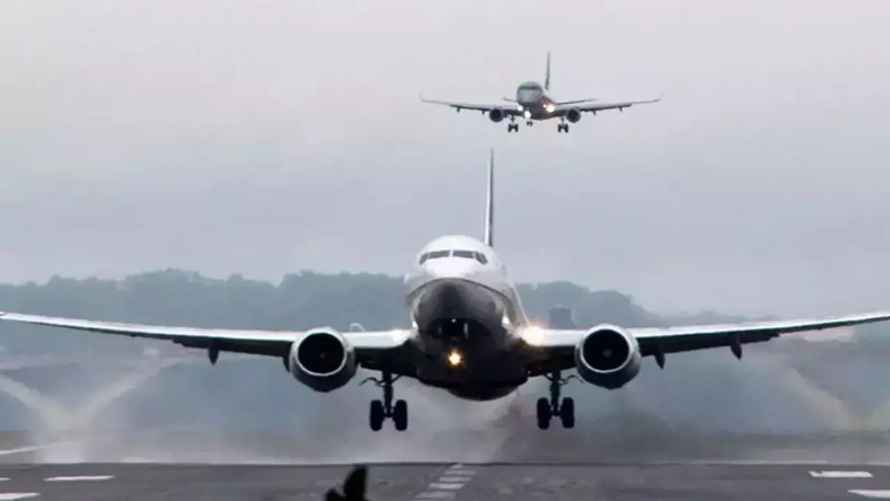 ಗೋ ಫಸ್ಟ್‌ ವಿಮಾನ ಸೇವೆ ದಿವಾಳಿ ಎಫೆಕ್ಟ್‌: ದೇಶದಲ್ಲಿ ವಿಮಾನ ಟಿಕೆಟ್‌ ದರ 4 6 ಪಟ್ಟು ಹೆಚ್ಚಳ