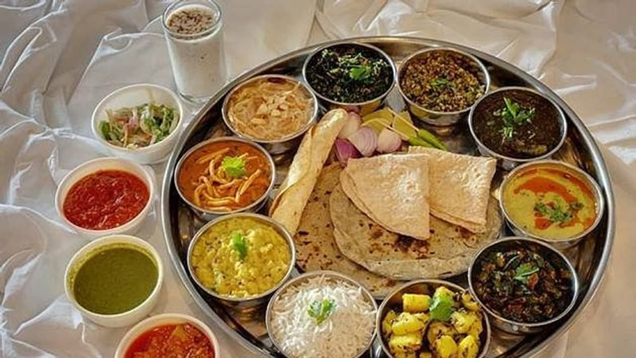 భారతీయ వంటకాలు అదరగొట్టిన అమెరికా చెఫ్.. సోషల్ మీడయాలో వైరల్