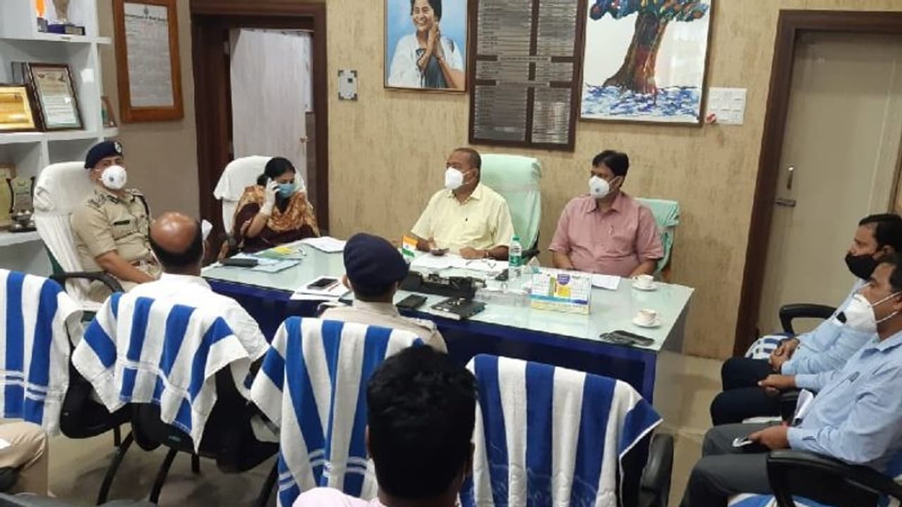 করোনা মোকাবিলায় পদক্ষেপ, বীরভূমে পুর এলাকায় লকডাউন জারি সিদ্ধান্ত প্রশাসনের