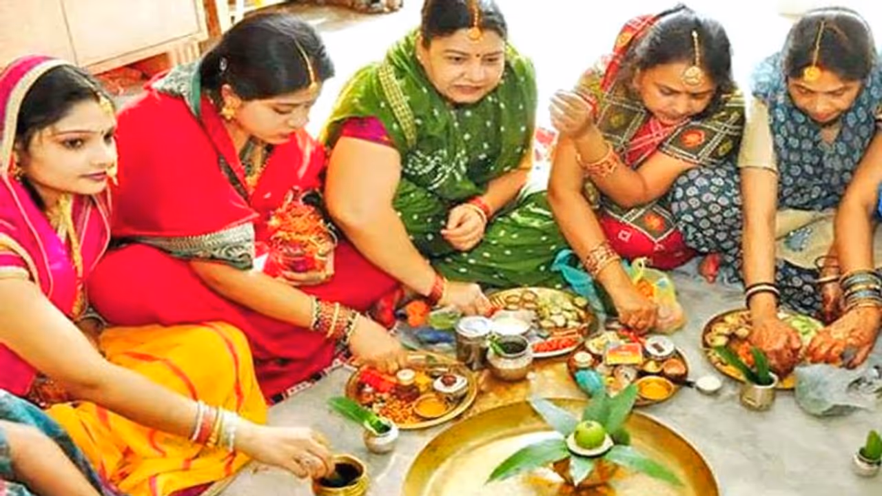 হরিয়ালি তীজ ২০২২ জেনে নিন এই ব্রতের গুরুত্ব, তিথি ও পূজা মুহুর্ত হরিয়ালি তীজ ২০২২ জেনে নিন এই ব্রতের গুরুত্ব, তিথি ও পূজা মুহুর্ত