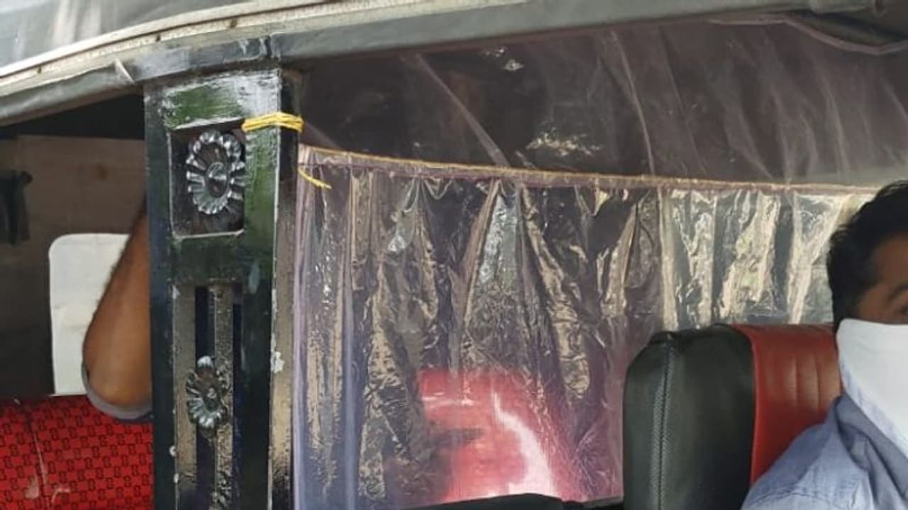 കൊവിഡ് രോഗവ്യാപനം തടയുന്നതിന് പുതിയ മാറ്റവുമായി ആലപ്പുഴ നഗരത്തിലെ ഓട്ടോഡ്രൈവര്‍മാര്‍