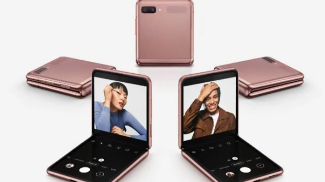 দুর্দান্ত স্টাইলিস লুক নজর কেড়েছে ইতিমধ্যেই, ৫ অগাষ্ট লঞ্চ হচ্ছে গ্যালাক্সি জেড ফ্লিপ দুর্দান্ত স্টাইলিস লুক নজর কেড়েছে ইতিমধ্যেই, ৫ অগাষ্ট লঞ্চ হচ্ছে গ্যালাক্সি জেড ফ্লিপ