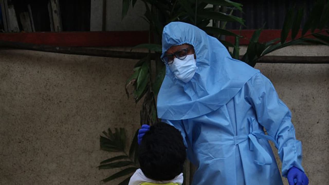 തിരുവനന്തപുരത്ത് രണ്ട് പൊലീസുകാർക്ക് കൂടി കൊവിഡ്; ശാന്തിവിള താലൂക്ക് ആശുപത്രിയിലെ ഡോക്ടർക്കും രോ​ഗം