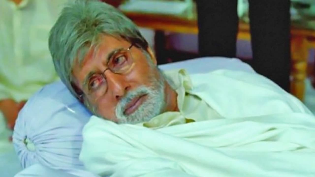 कोरोना टेस्ट नेगेटिव आने की खबर को अमिताभ ने बताया फर्जी, बोले ये गलत और गैरजिम्मेदाराना कोरोना टेस्ट नेगेटिव आने की खबर को अमिताभ ने बताया फर्जी, बोले ये गलत और गैरजिम्मेदाराना