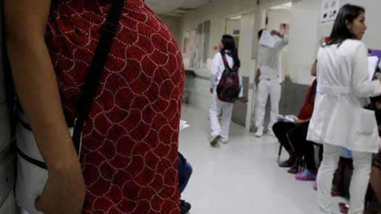 झारखंड क्वारंटीन सेंटर में चल रही अय्याशी, जमातियों के साथ रह रहीं 3 महिलाएं हुईं गर्भवती... झारखंड क्वारंटीन सेंटर में चल रही अय्याशी, जमातियों के साथ रह रहीं 3 महिलाएं हुईं गर्भवती...