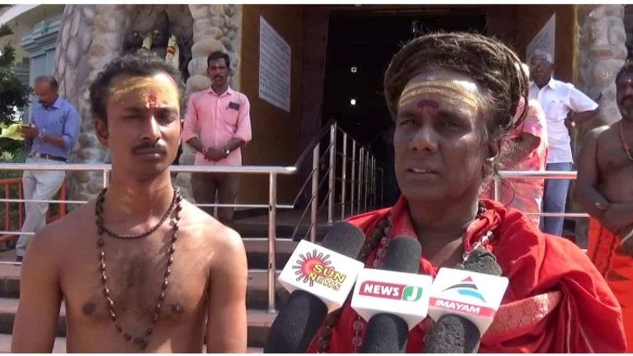 இந்து மதத்தை இழிவுப்படுத்தினால் நாக்கை துண்டிக்க பயப்படாதீங்க... சிவலிங்கேஸ்வர சுவாமிகளின் சர்ச்சை வாய்ஸ்! இந்து மதத்தை இழிவுப்படுத்தினால் நாக்கை துண்டிக்க பயப்படாதீங்க... சிவலிங்கேஸ்வர சுவாமிகளின் சர்ச்சை வாய்ஸ்!