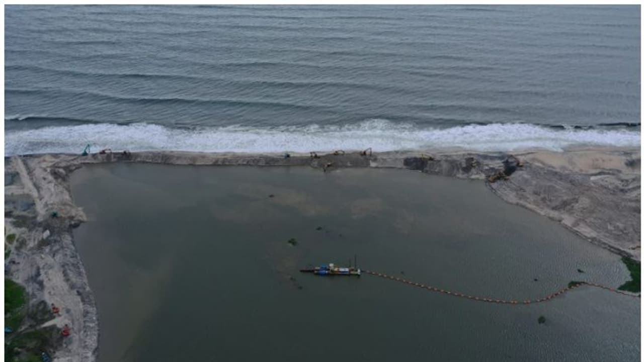 ആലപ്പുഴ തോട്ടപ്പള്ളി പൊഴി ആഴം കൂട്ടൽ പൂർത്തിയായി ആലപ്പുഴ തോട്ടപ്പള്ളി പൊഴി ആഴം കൂട്ടൽ പൂർത്തിയായി