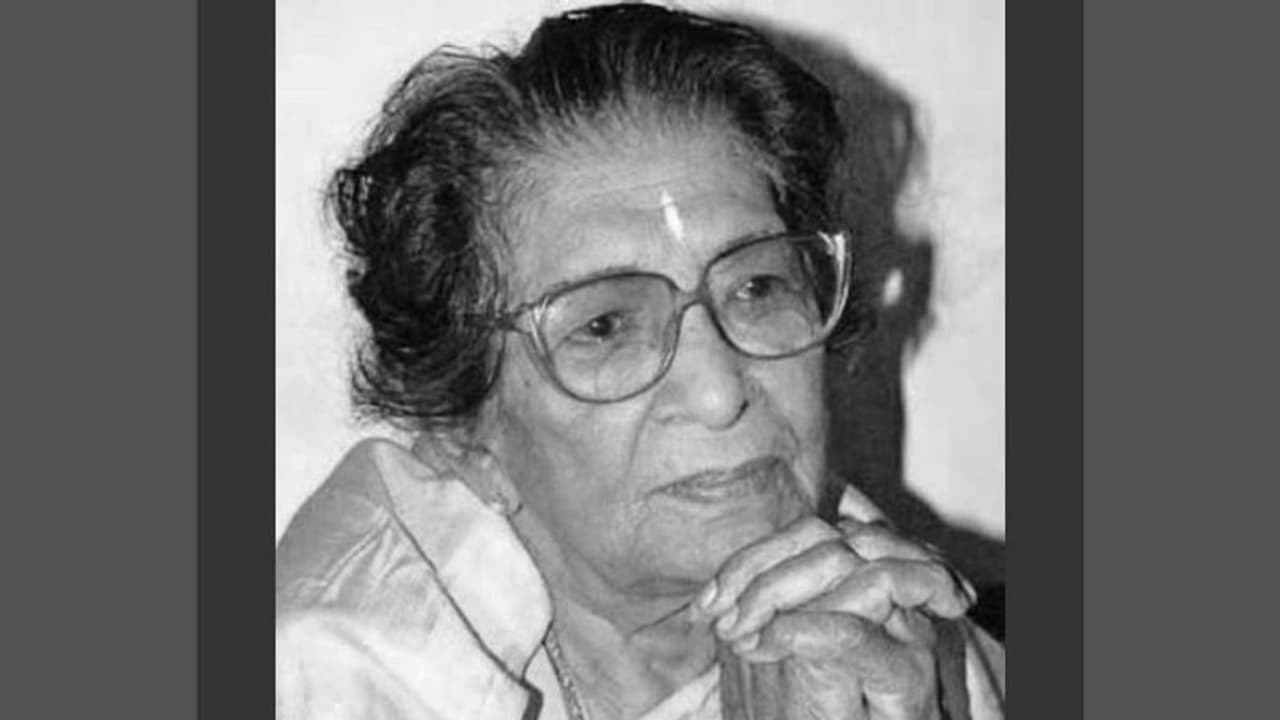 প্রয়াত কিংবদন্তি নৃত্যশিল্পী অমলাশঙ্কর, সাংস্কৃতিক জগতে শোকের ছায়া প্রয়াত কিংবদন্তি নৃত্যশিল্পী অমলাশঙ্কর, সাংস্কৃতিক জগতে শোকের ছায়া