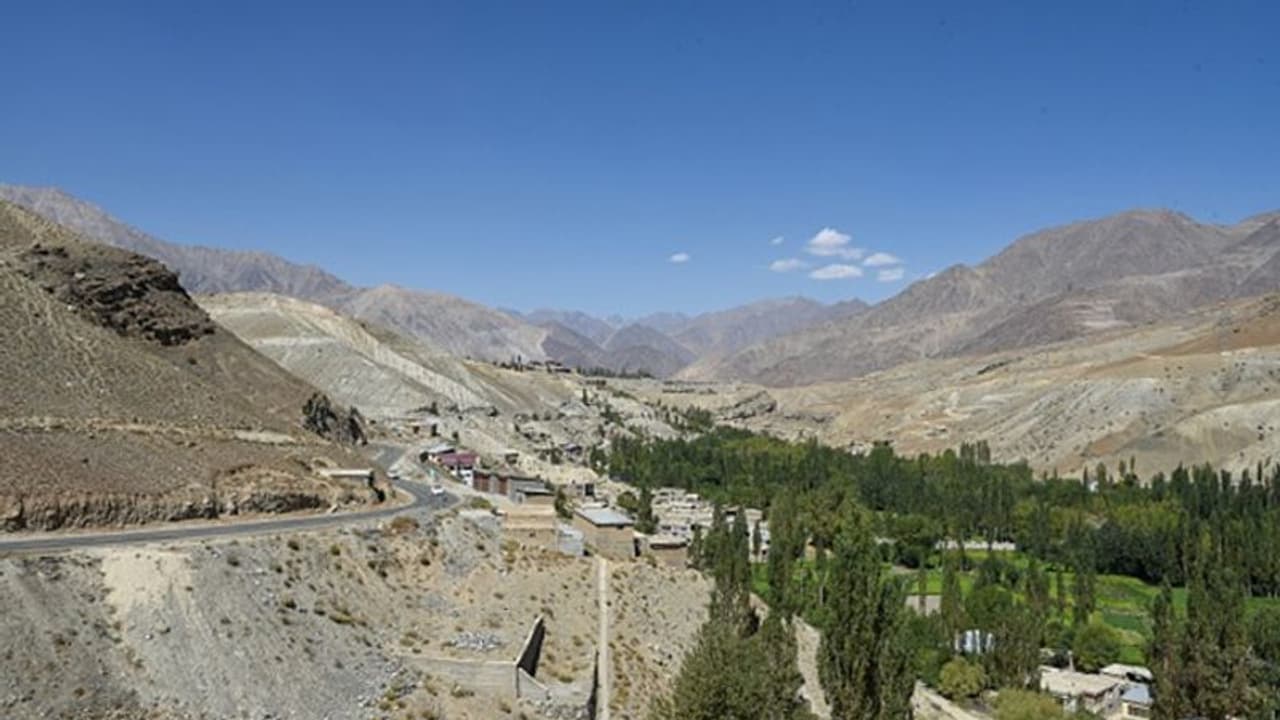 ഗോഗ്ര ഹോട് സ്പ്രിംങ്സ് ഇനി ശാന്തം; സൈനിക പിന്മാറ്റം പൂർത്തിയാക്കി ഇന്ത്യയും ചൈനയും, ചർച്ച തുടരും ഗോഗ്ര ഹോട് സ്പ്രിംങ്സ് ഇനി ശാന്തം; സൈനിക പിന്മാറ്റം പൂർത്തിയാക്കി ഇന്ത്യയും ചൈനയും, ചർച്ച തുടരും