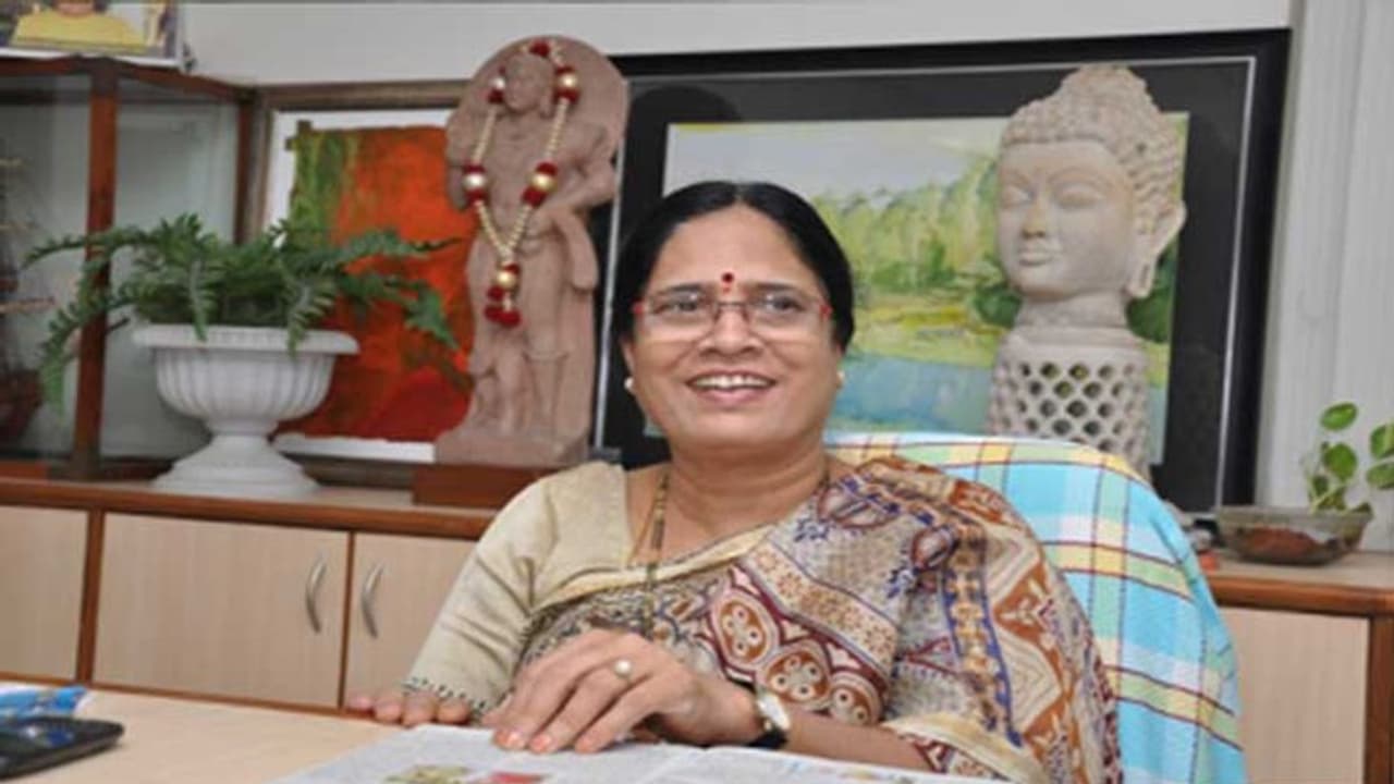 పీవీకి నివాళులర్పించిన ఎమ్మెల్సీ వాణీదేవి